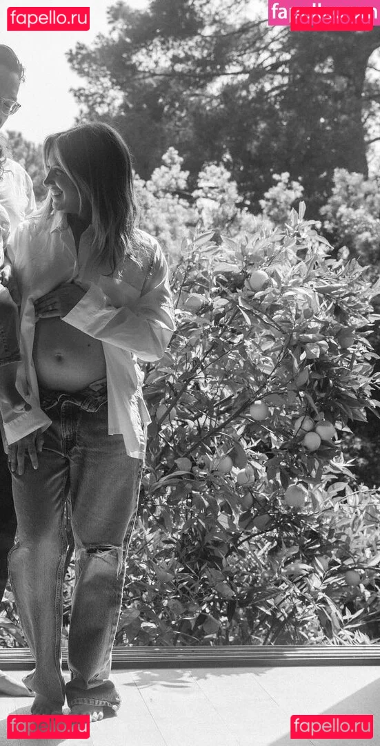 Ashley Tisdale Onlyfans Photo Gallery 