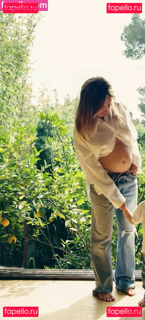 Ashley Tisdale Onlyfans Photo Gallery 