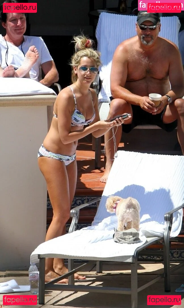 Ashley Tisdale Onlyfans Photo Gallery 