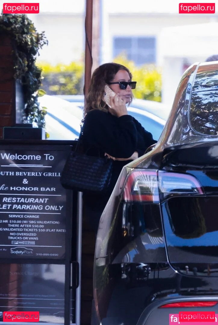 Ashley Tisdale Onlyfans Photo Gallery 