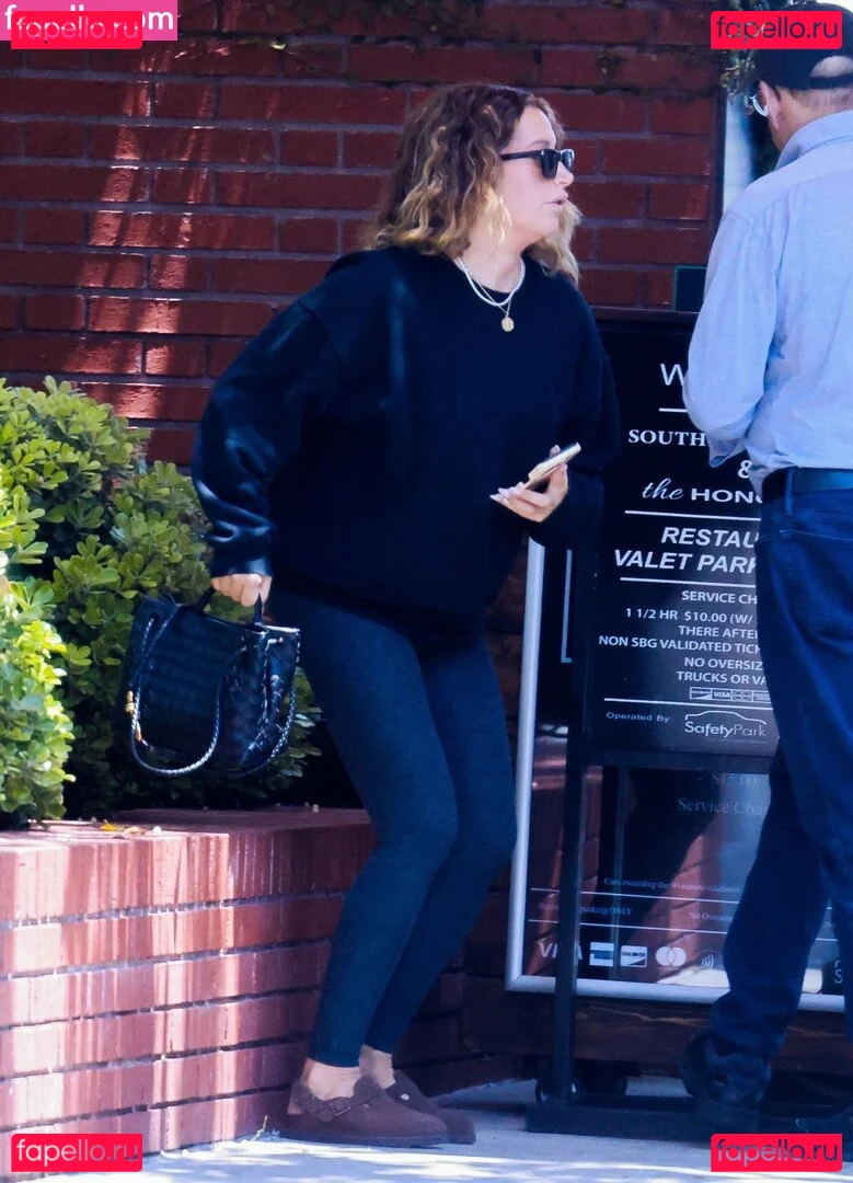 Ashley Tisdale Onlyfans Photo Gallery 