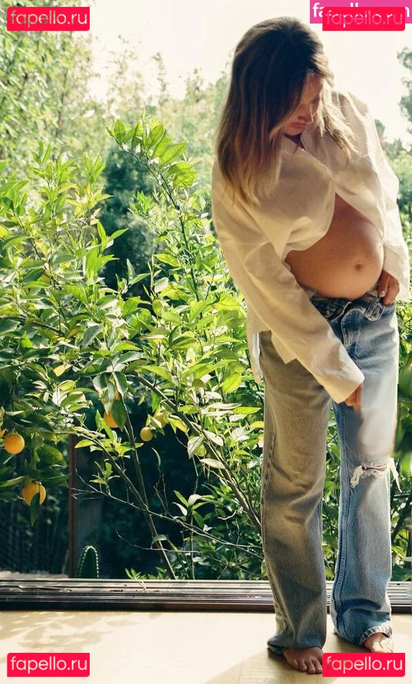 Ashley Tisdale Onlyfans Photo Gallery 