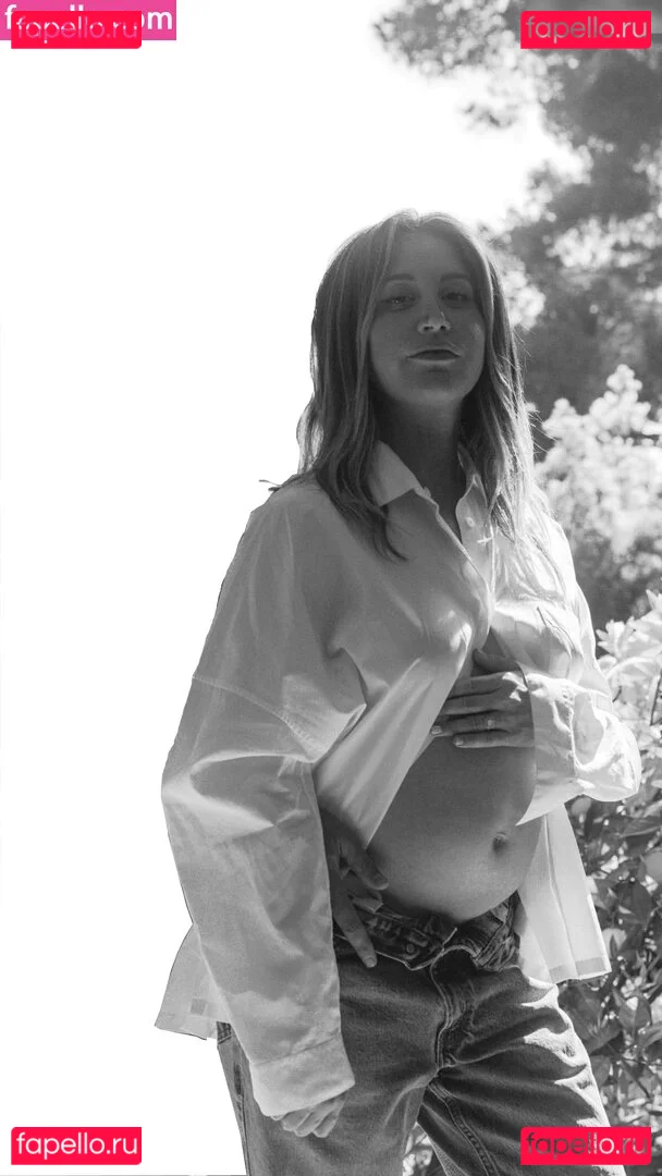 Ashley Tisdale Onlyfans Photo Gallery 