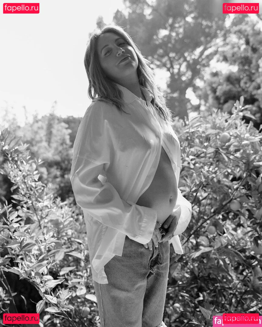 Ashley Tisdale Onlyfans Photo Gallery 