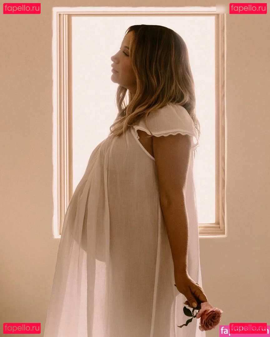 Ashley Tisdale Onlyfans Photo Gallery 