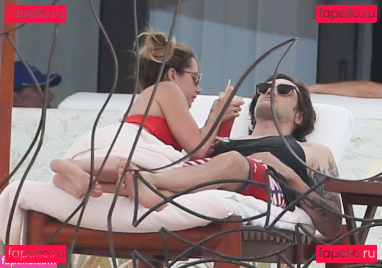 Ashley Tisdale Onlyfans Photo Gallery 