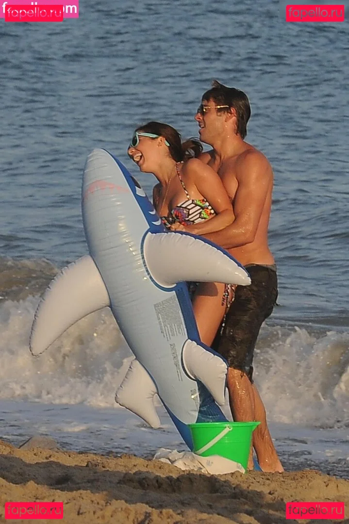 Ashley Tisdale Onlyfans Photo Gallery 