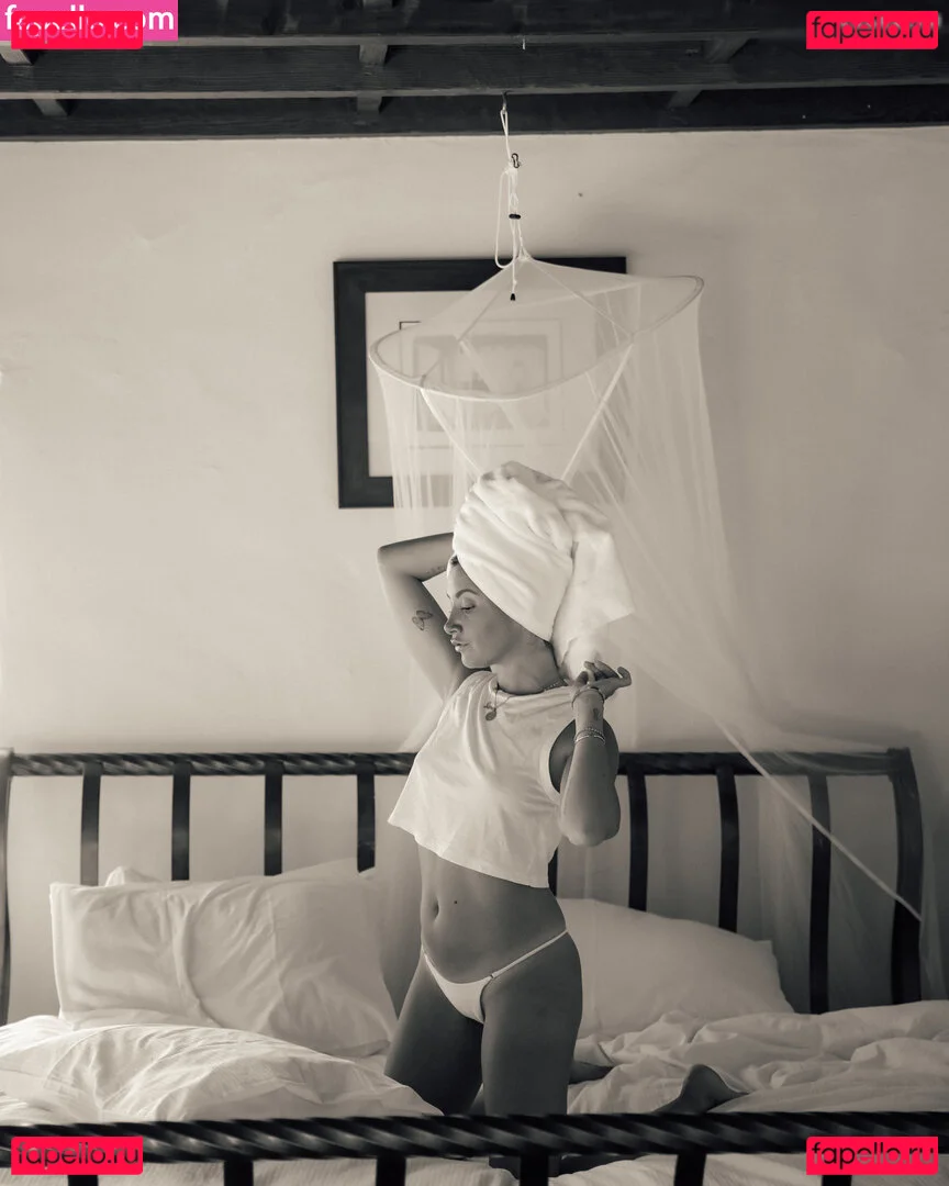 Ashley Tisdale Onlyfans Photo Gallery 