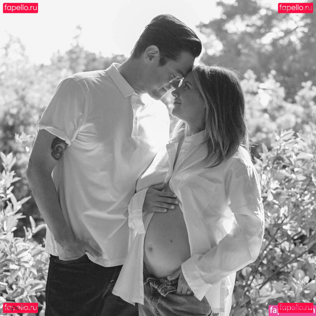 Ashley Tisdale Onlyfans Photo Gallery 