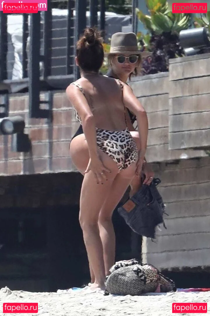 Ashley Tisdale Onlyfans Photo Gallery 