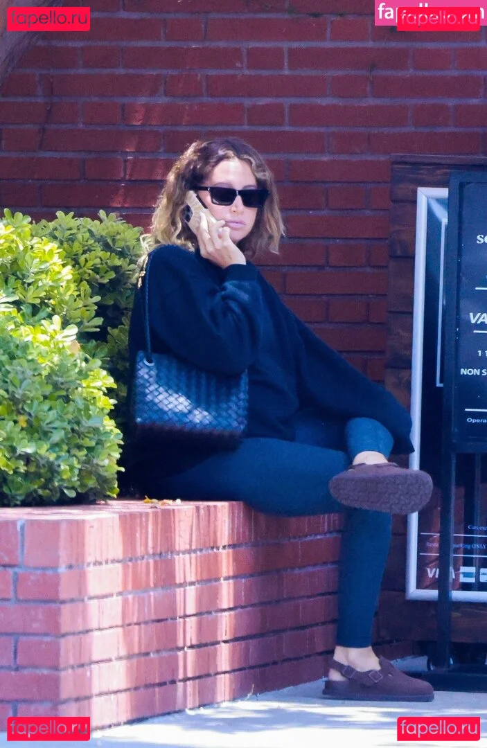 Ashley Tisdale Onlyfans Photo Gallery 