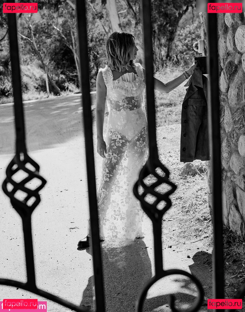 Ashley Tisdale Onlyfans Photo Gallery 