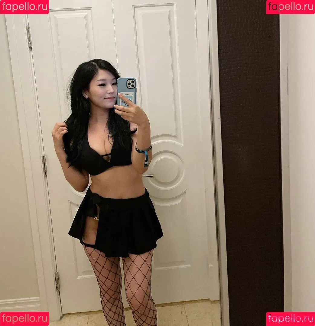 Kang Hee Yoon Onlyfans Photo Gallery 