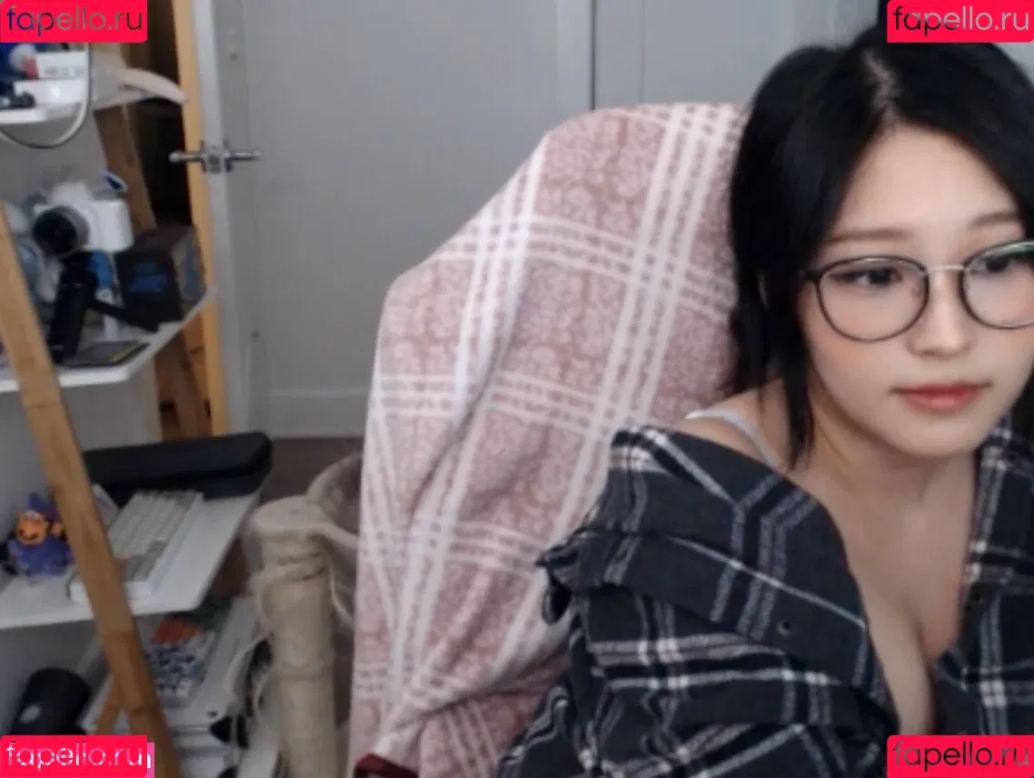 Kang Hee Yoon Onlyfans Photo Gallery 