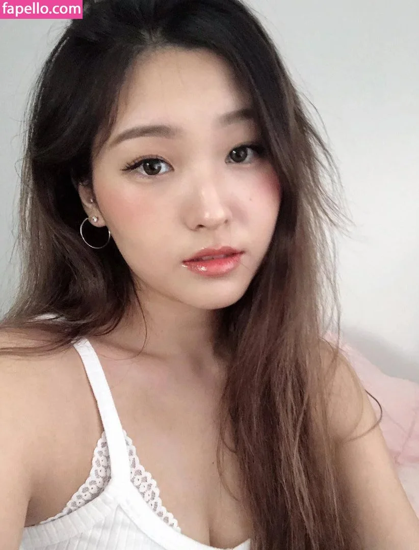 Kang Hee Yoon Onlyfans Photo Gallery 