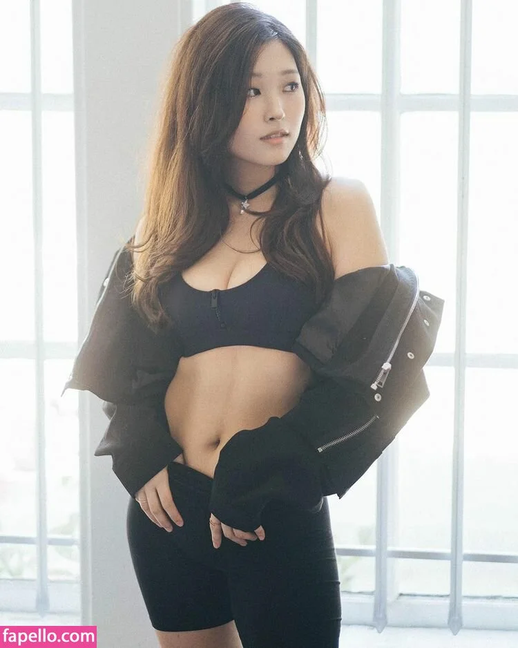 Kang Hee Yoon Onlyfans Photo Gallery 