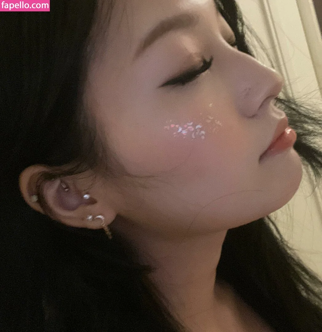 Kang Hee Yoon Onlyfans Photo Gallery 