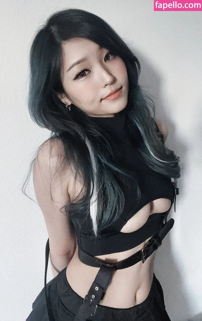 Kang Hee Yoon Onlyfans Photo Gallery 