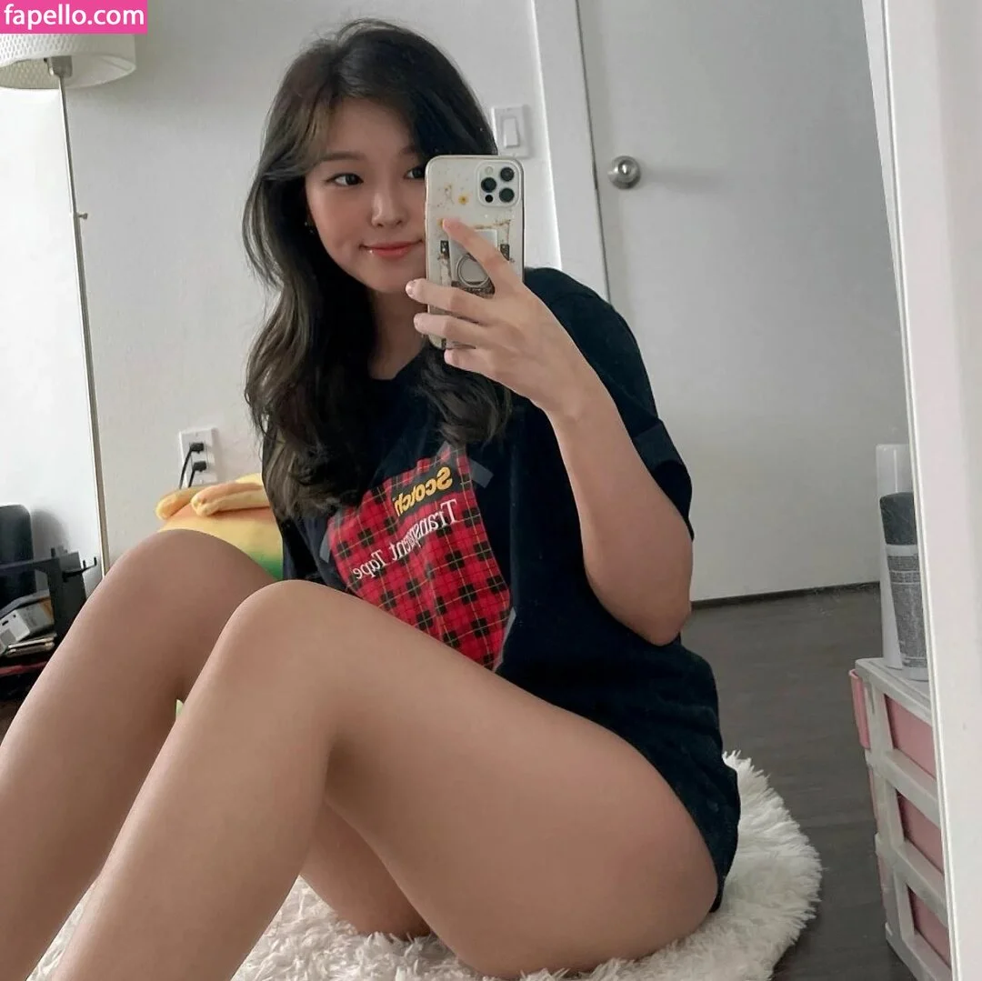 Kang Hee Yoon Onlyfans Photo Gallery 