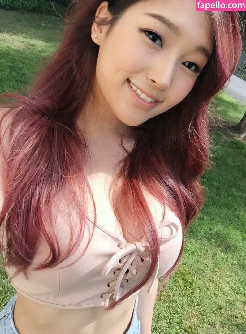 Kang Hee Yoon Onlyfans Photo Gallery 