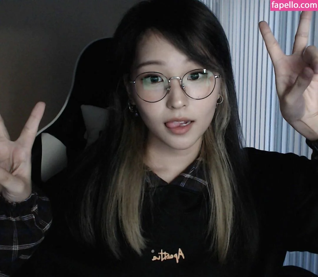 Kang Hee Yoon Onlyfans Photo Gallery 