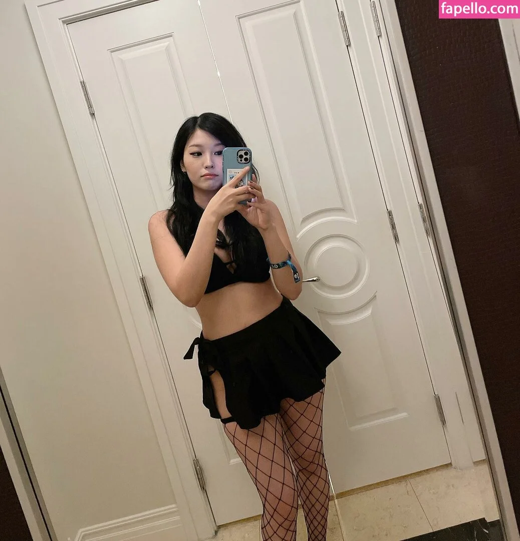 Kang Hee Yoon Onlyfans Photo Gallery 