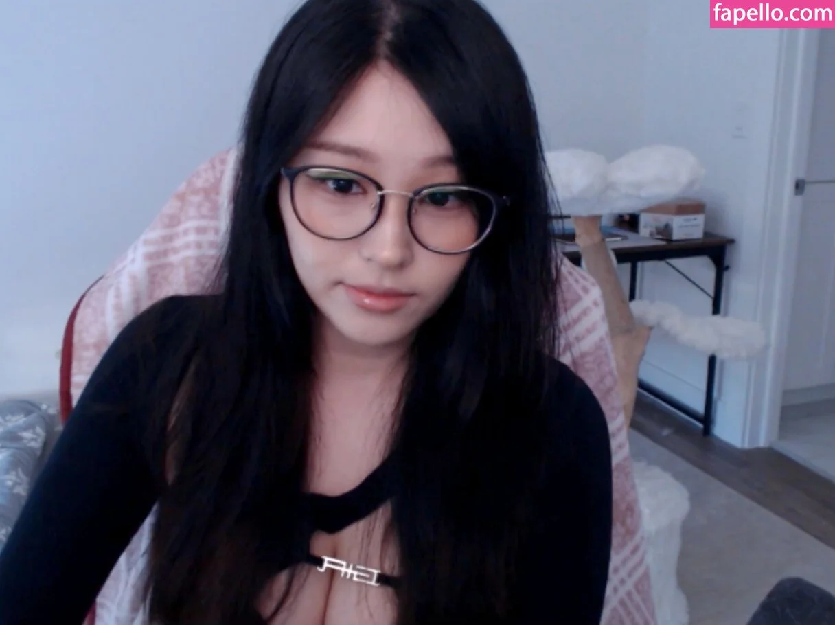 Kang Hee Yoon Onlyfans Photo Gallery 