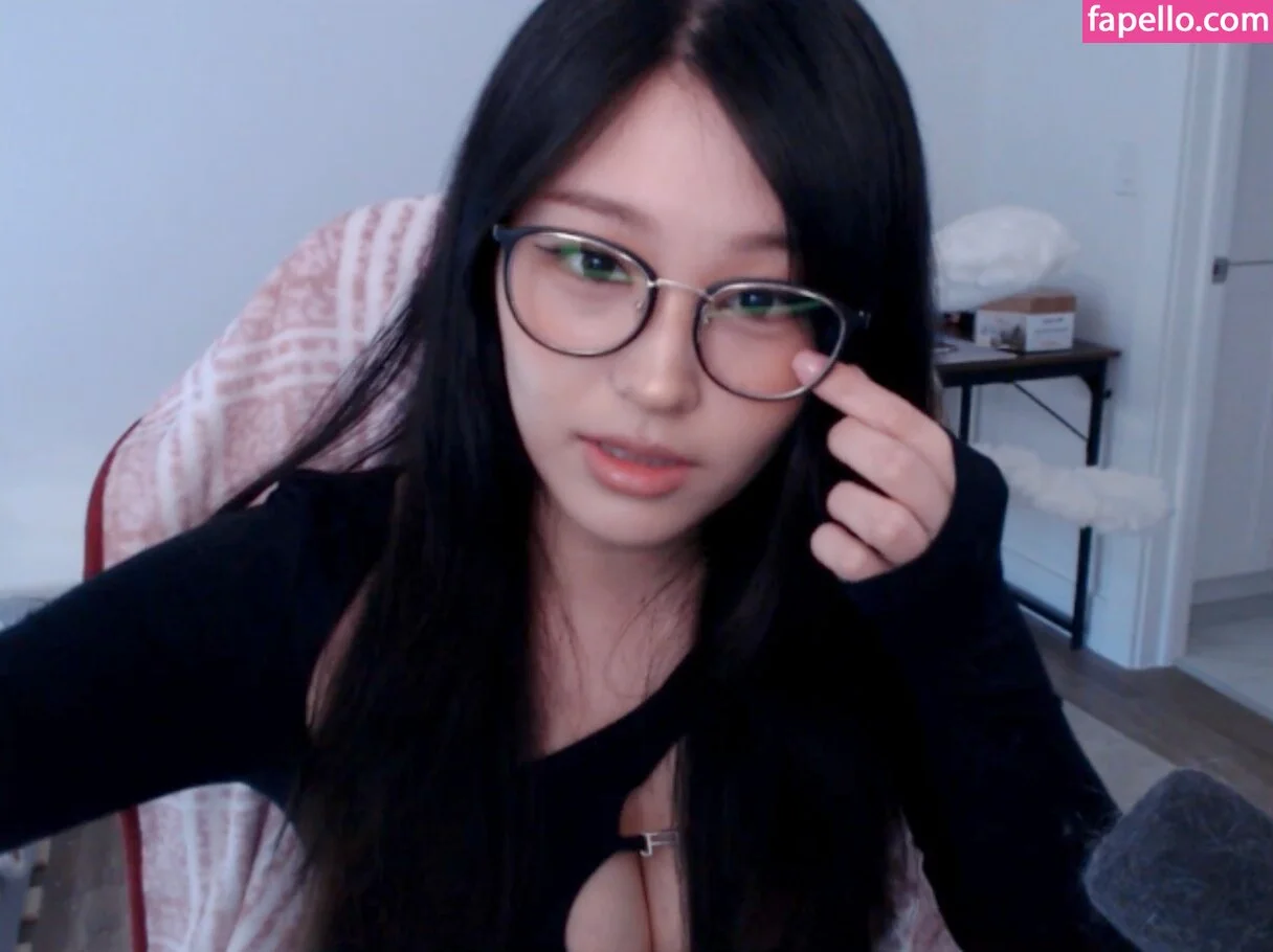 Kang Hee Yoon Onlyfans Photo Gallery 