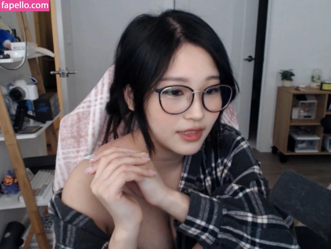 Kang Hee Yoon Onlyfans Photo Gallery 