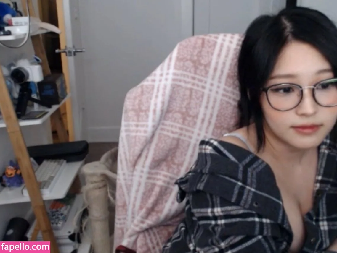 Kang Hee Yoon Onlyfans Photo Gallery 