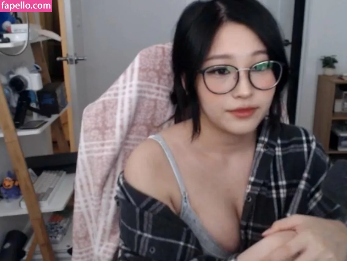 Kang Hee Yoon Onlyfans Photo Gallery 