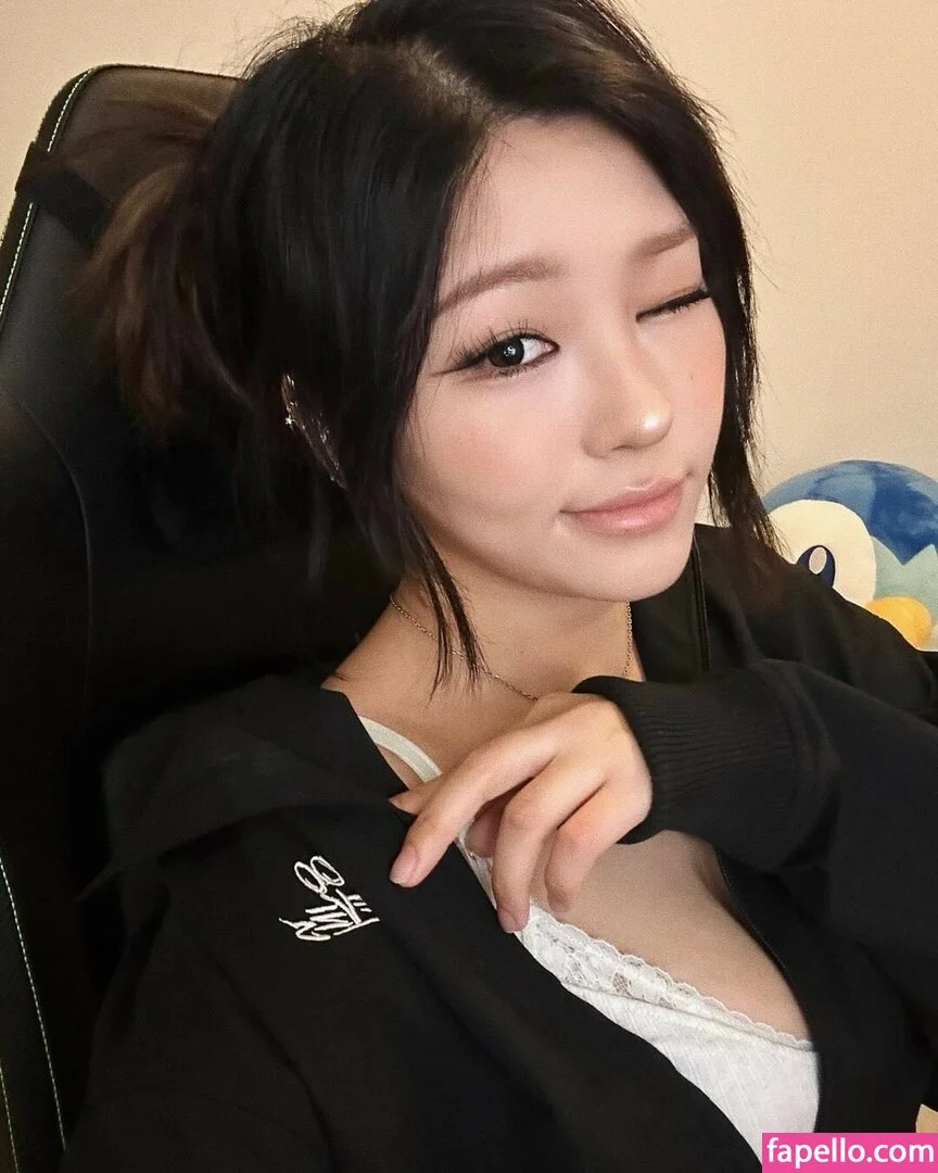 Kang Hee Yoon Onlyfans Photo Gallery 