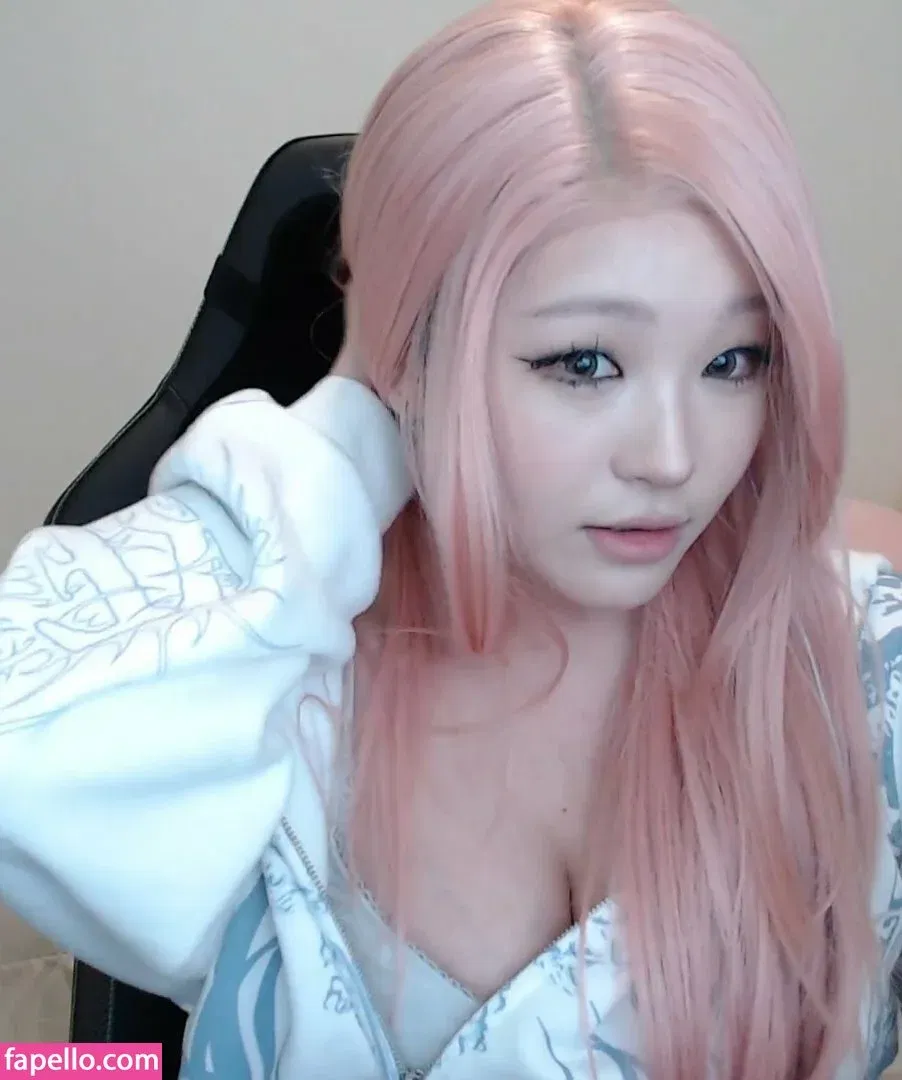 Kang Hee Yoon Onlyfans Photo Gallery 