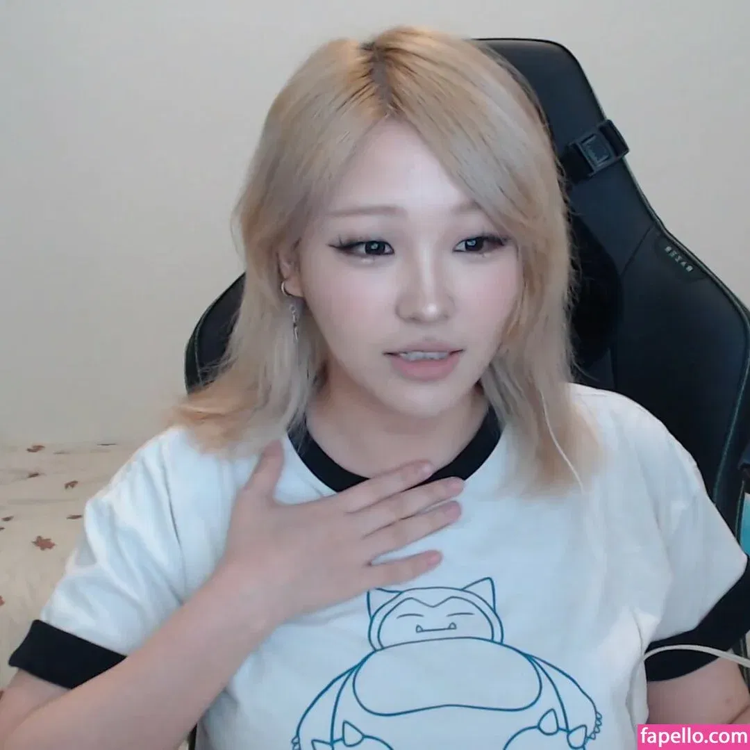 Kang Hee Yoon Onlyfans Photo Gallery 