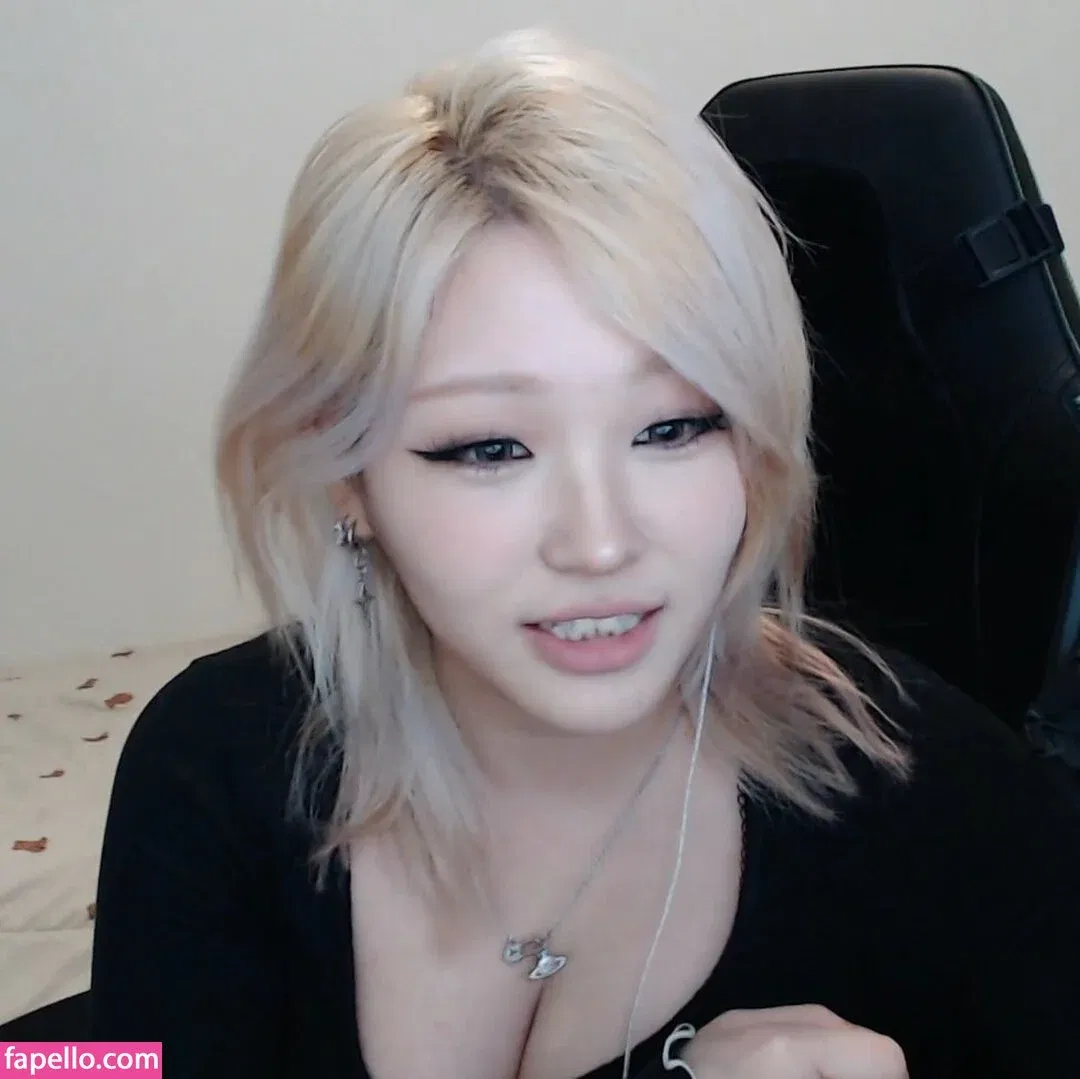 Kang Hee Yoon Onlyfans Photo Gallery 