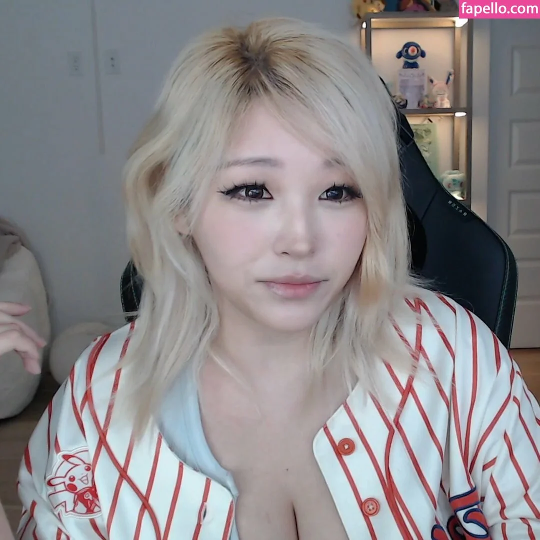 Kang Hee Yoon Onlyfans Photo Gallery 