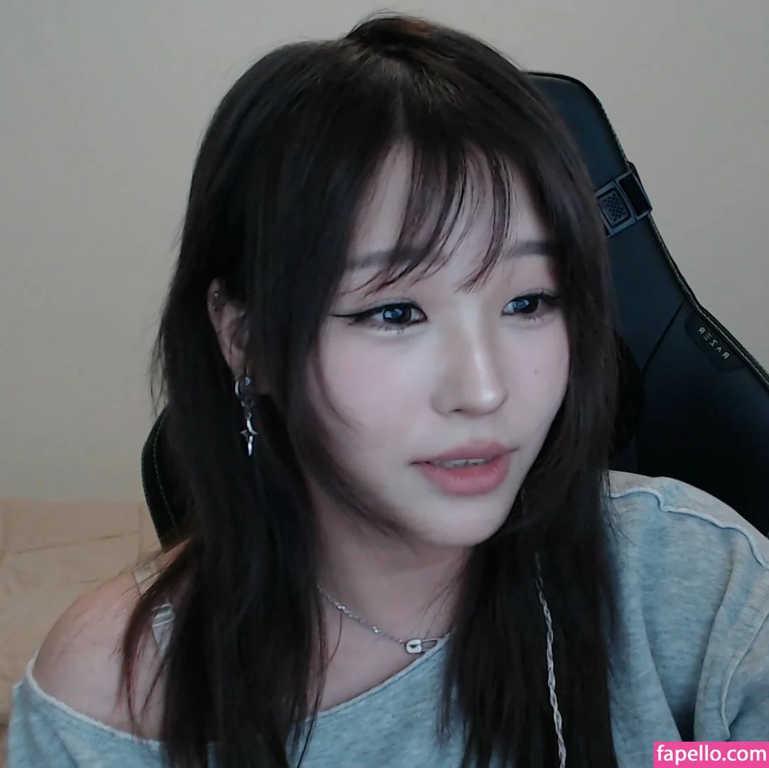 Kang Hee Yoon Onlyfans Photo Gallery 