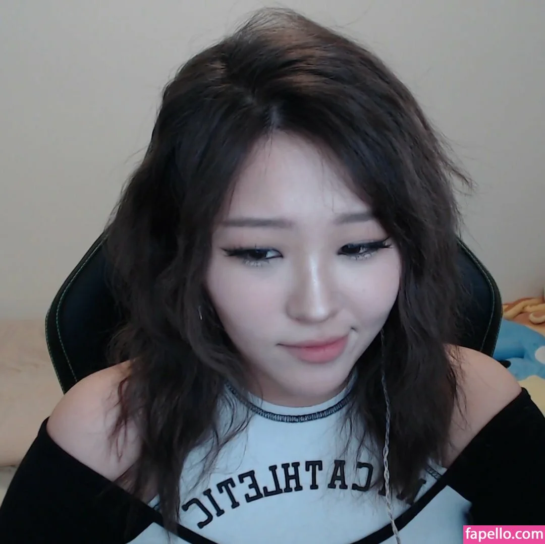 Kang Hee Yoon Onlyfans Photo Gallery 