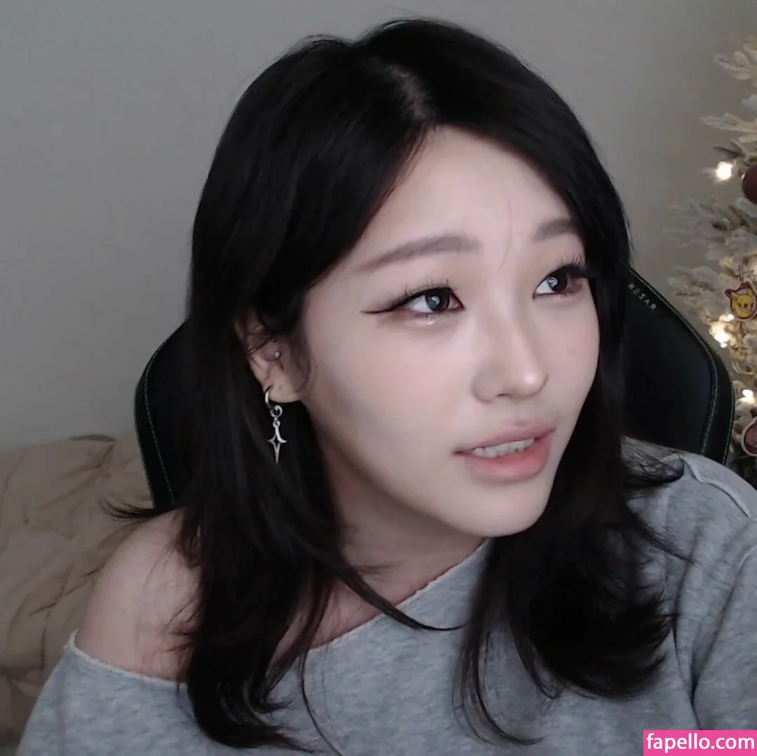 Kang Hee Yoon Onlyfans Photo Gallery 