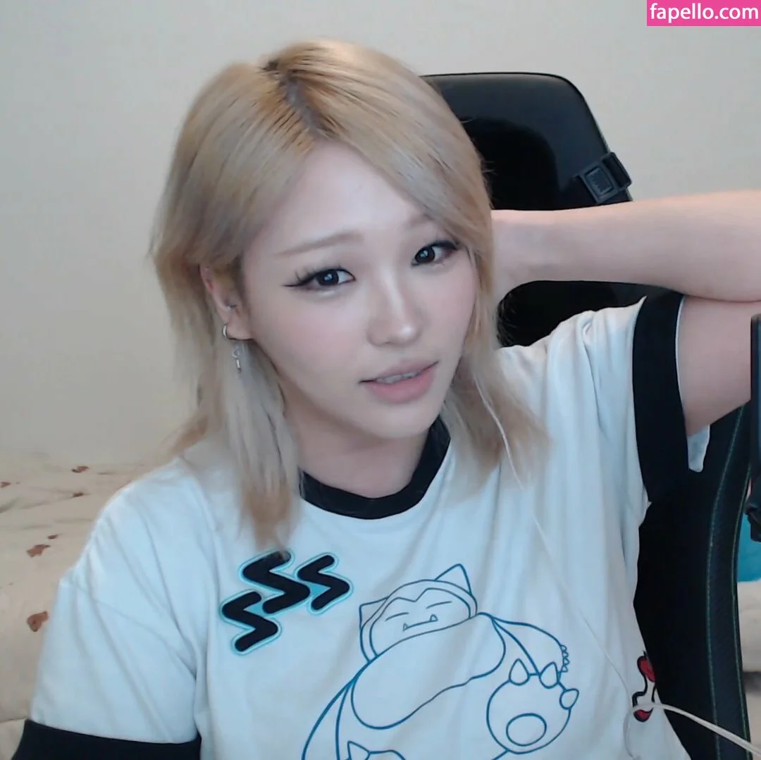 Kang Hee Yoon Onlyfans Photo Gallery 