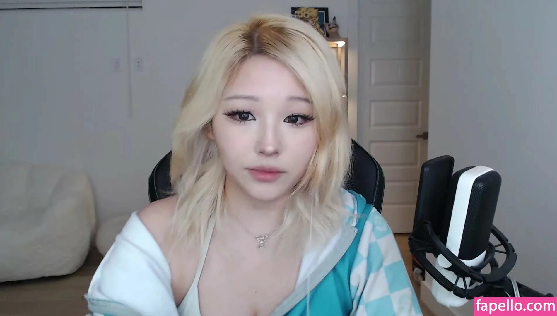 Kang Hee Yoon Onlyfans Photo Gallery 