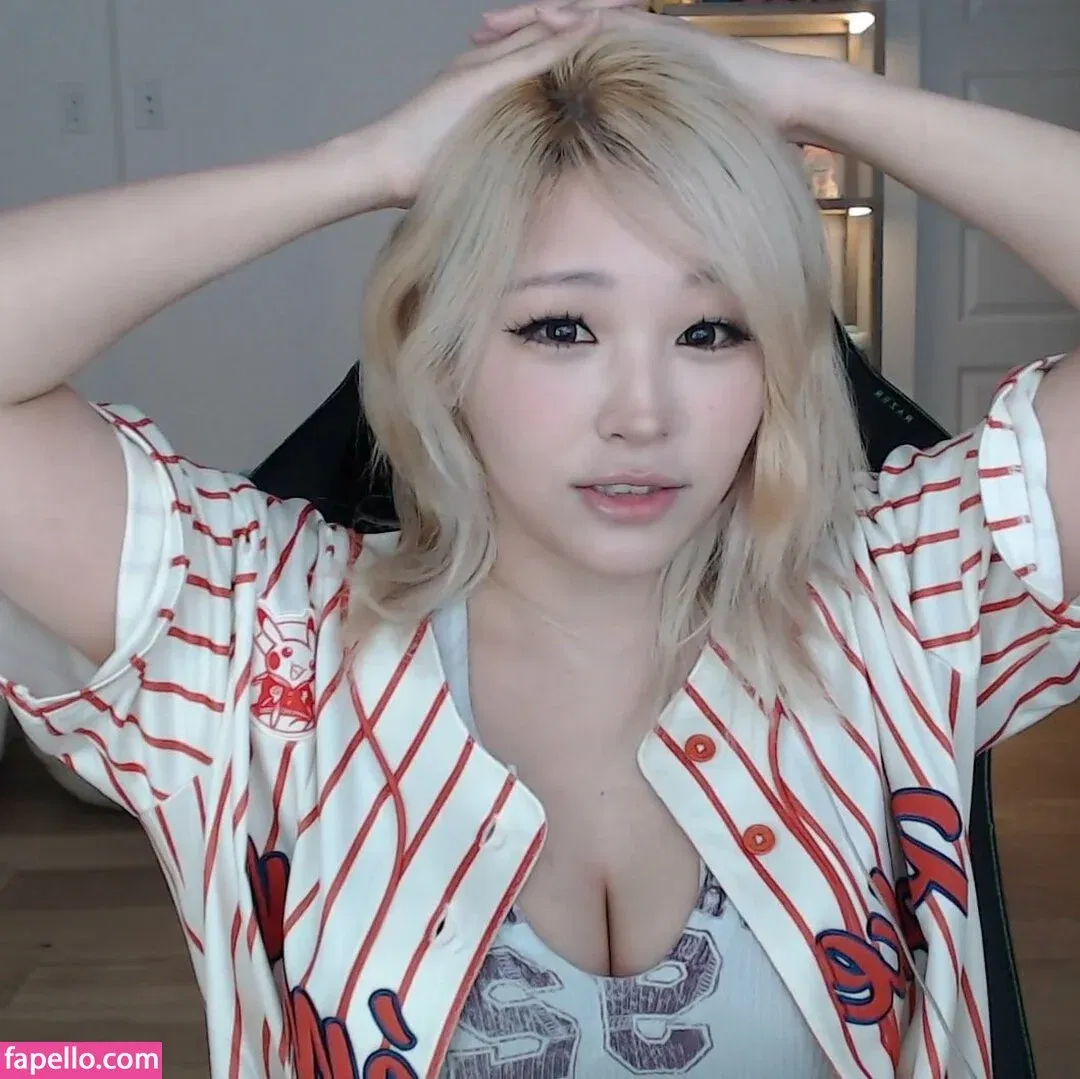 Kang Hee Yoon Onlyfans Photo Gallery 