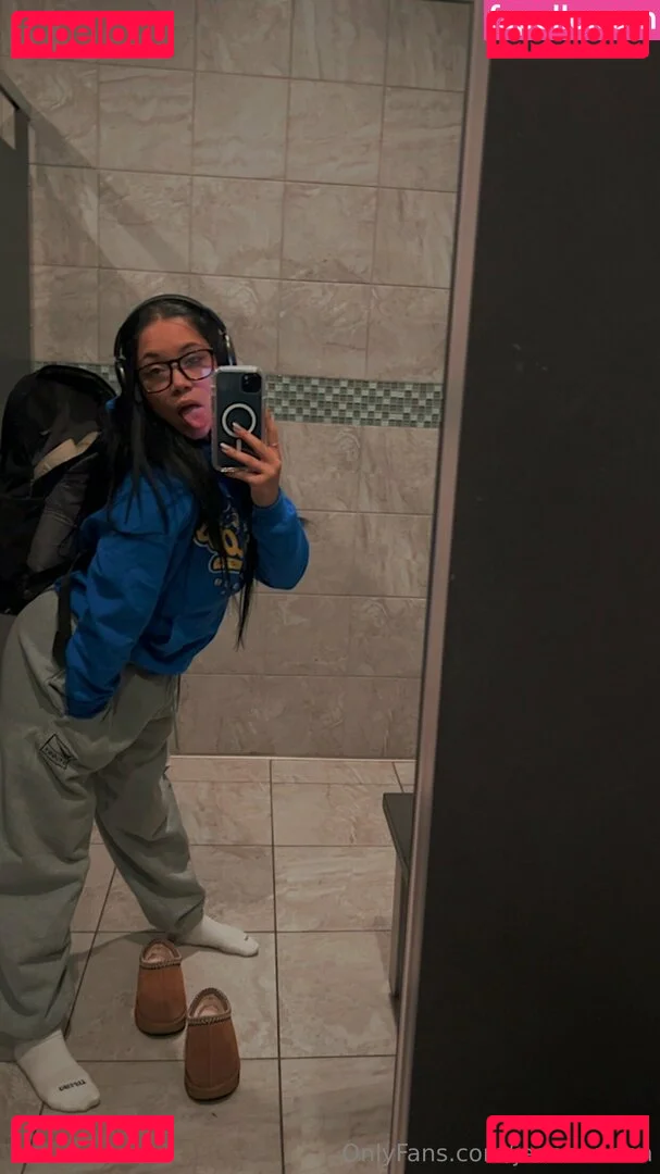 Jean Louie Onlyfans Photo Gallery 