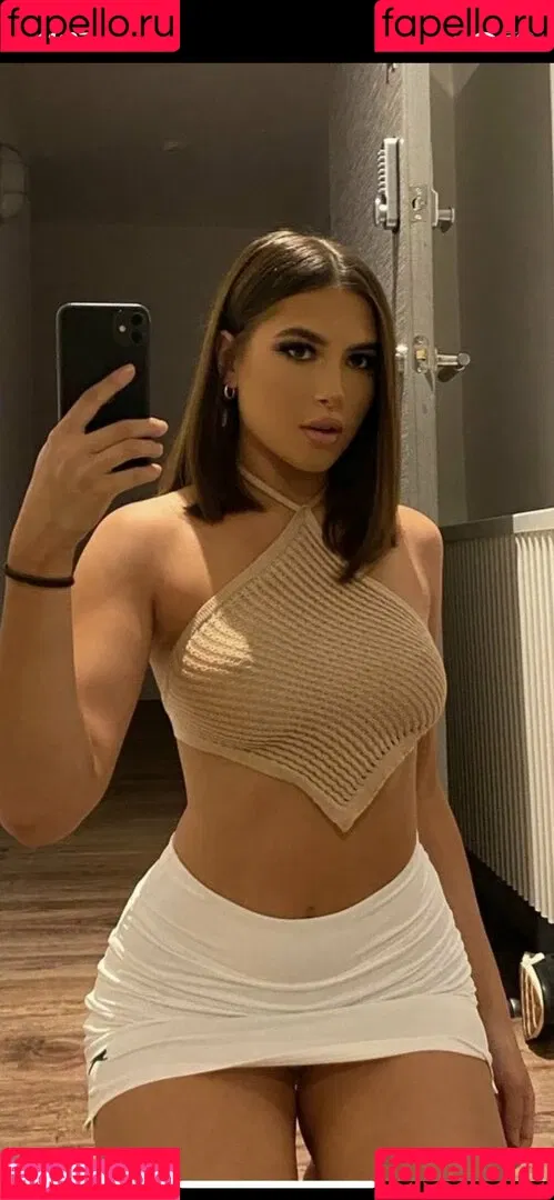 Evie Tomlinson Onlyfans Photo Gallery 