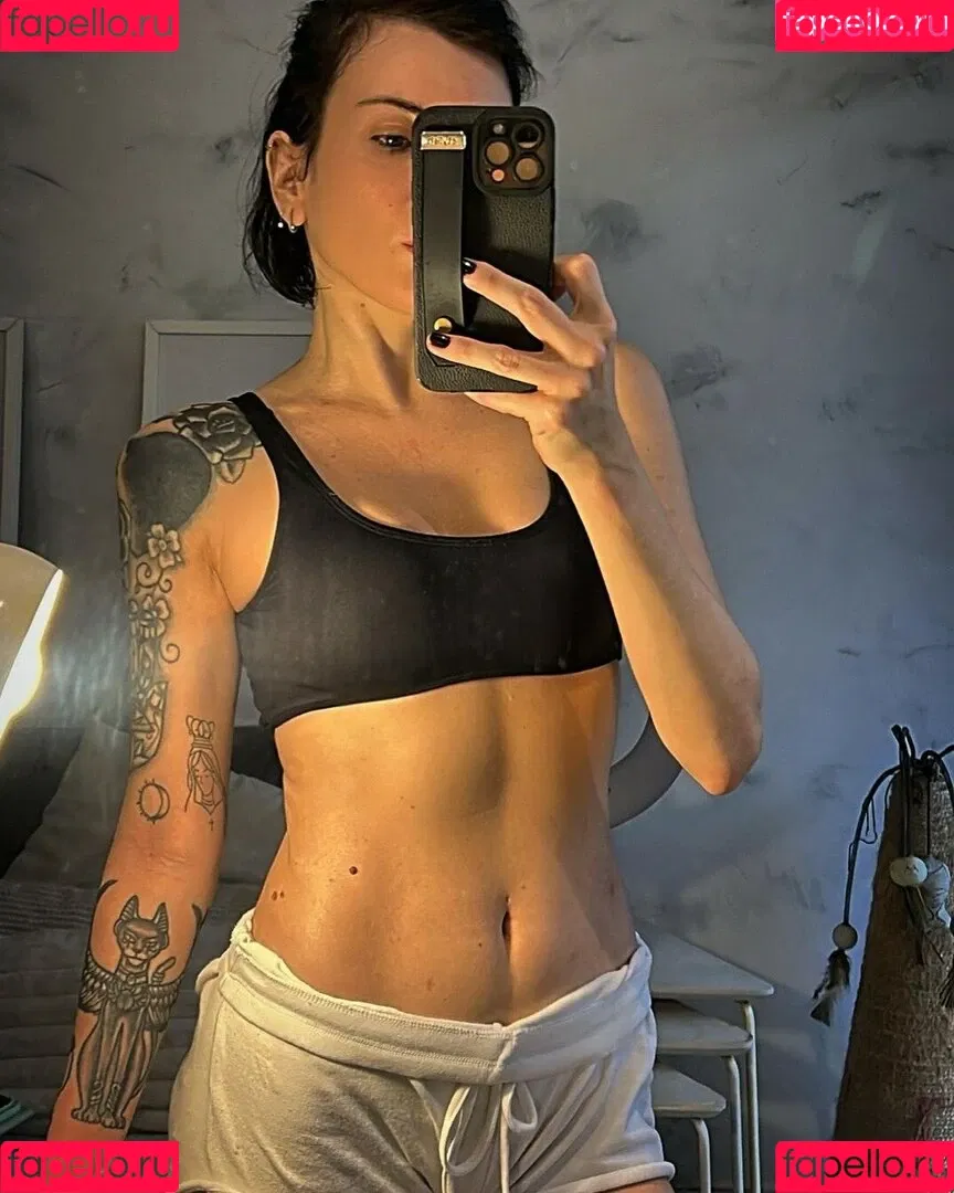 Raphaella Avena Avenaa Onlyfans Photo Gallery 