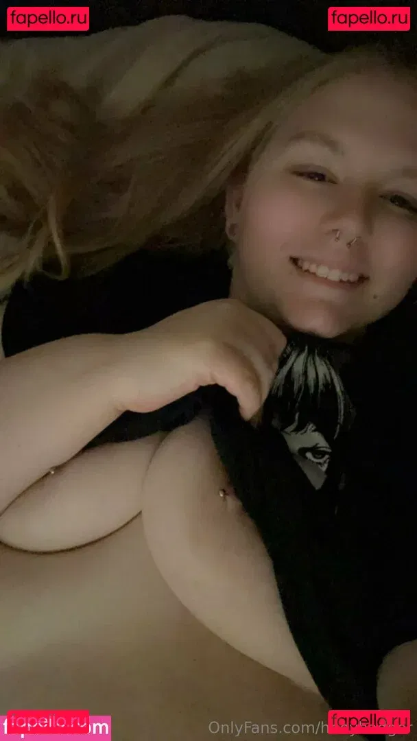 hneybadger Onlyfans Photo Gallery 