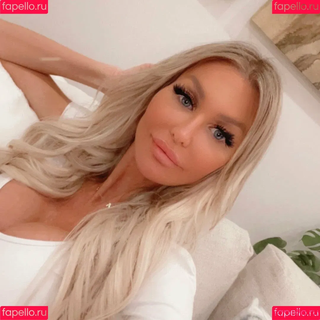 Jenn Stauss Onlyfans Photo Gallery 