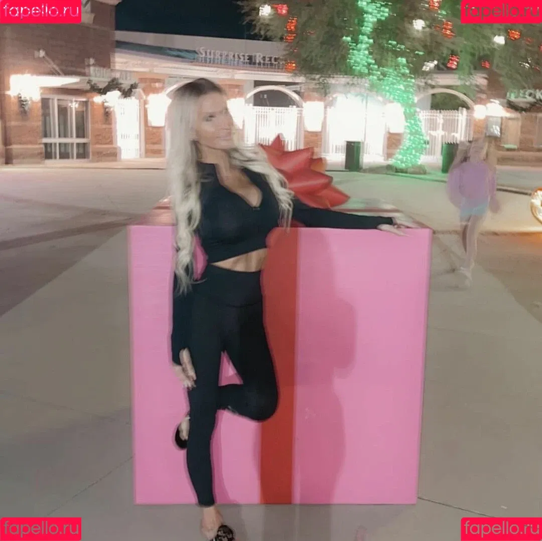 Jenn Stauss Onlyfans Photo Gallery 