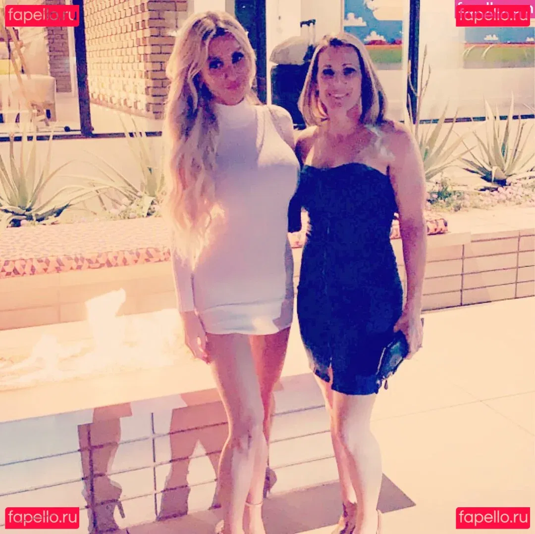 Jenn Stauss Onlyfans Photo Gallery 