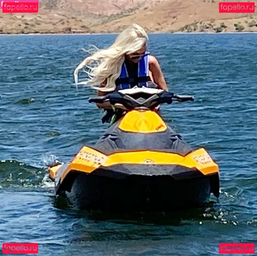 Jenn Stauss Onlyfans Photo Gallery 